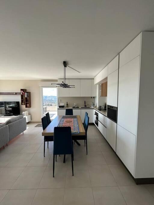 Superbe Appartement 3 Chambres A Грасс Экстерьер фото